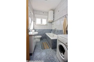 Croatie Privát Okrug Gornji, Extérieur